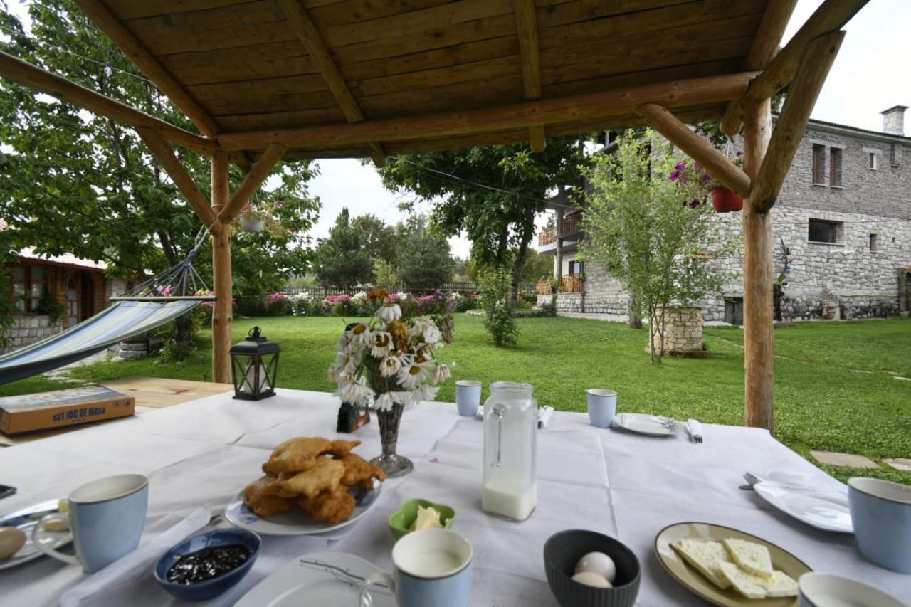Bujtina Shkodrani Bed & Breakfast Voskopojë Dış mekan fotoğraf